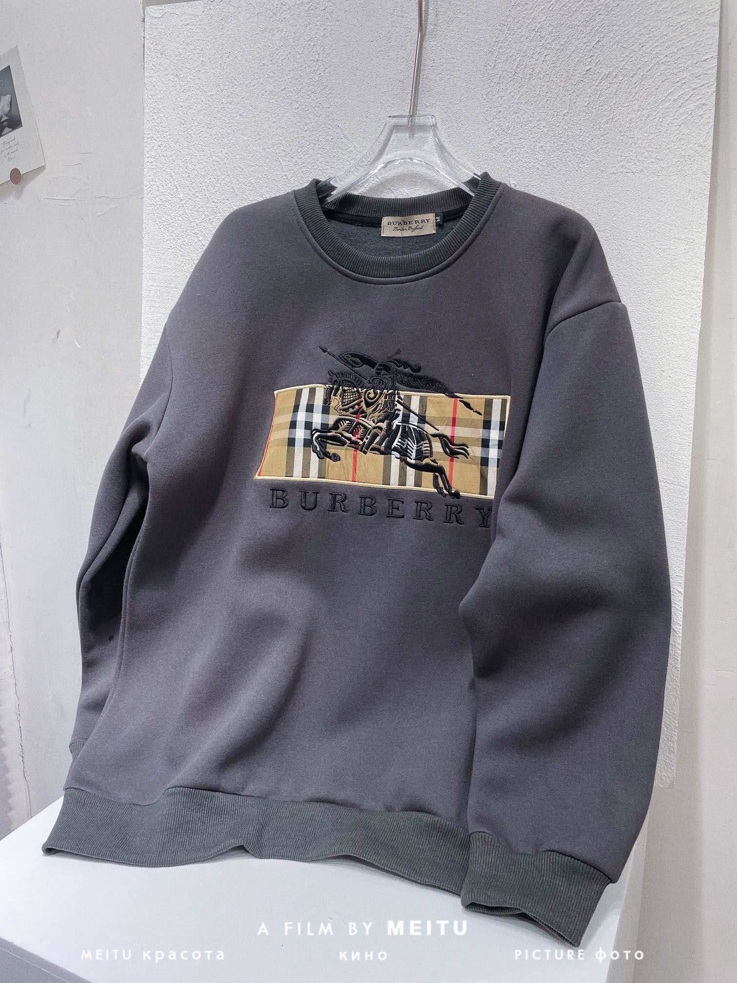 Burberry巴寶莉戰馬刺繡圓領衛衣| 一手好牌精品-名牌潮流服飾包包球鞋