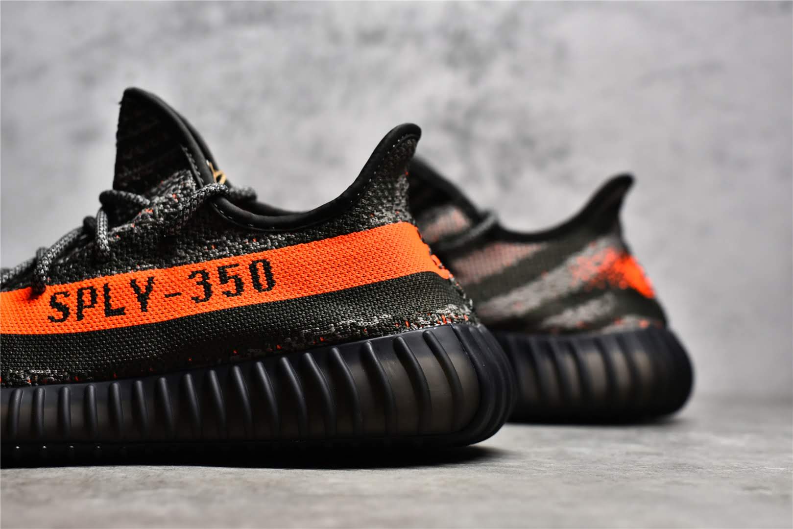 原單Yeezy 350V2 DARK Beluga新色HQ7045 | 一手好牌精品-名牌潮流服飾